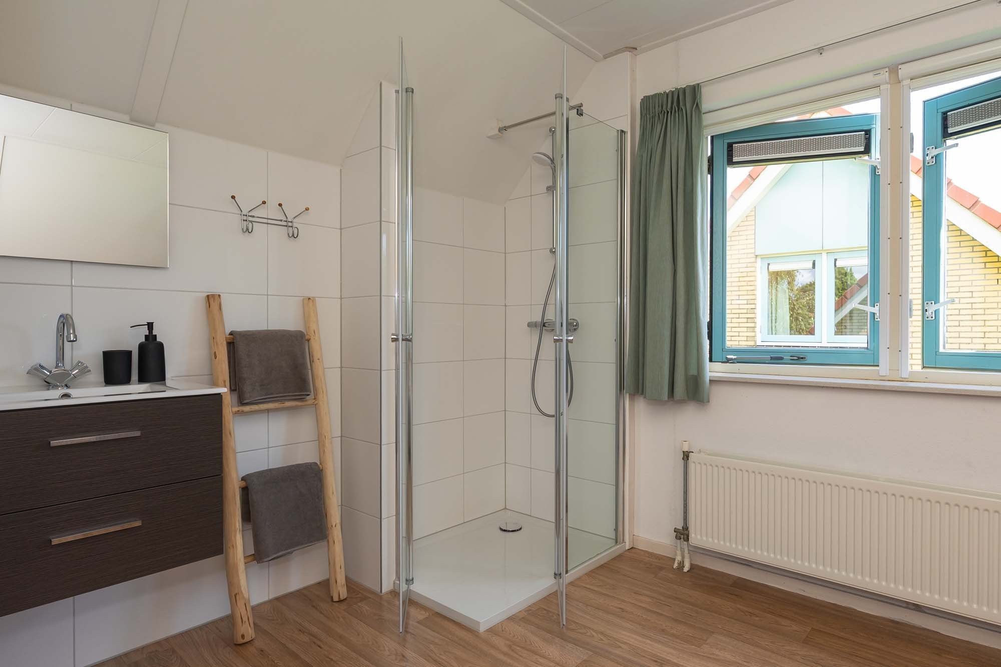 Alkmaar12 badkamer ensuite