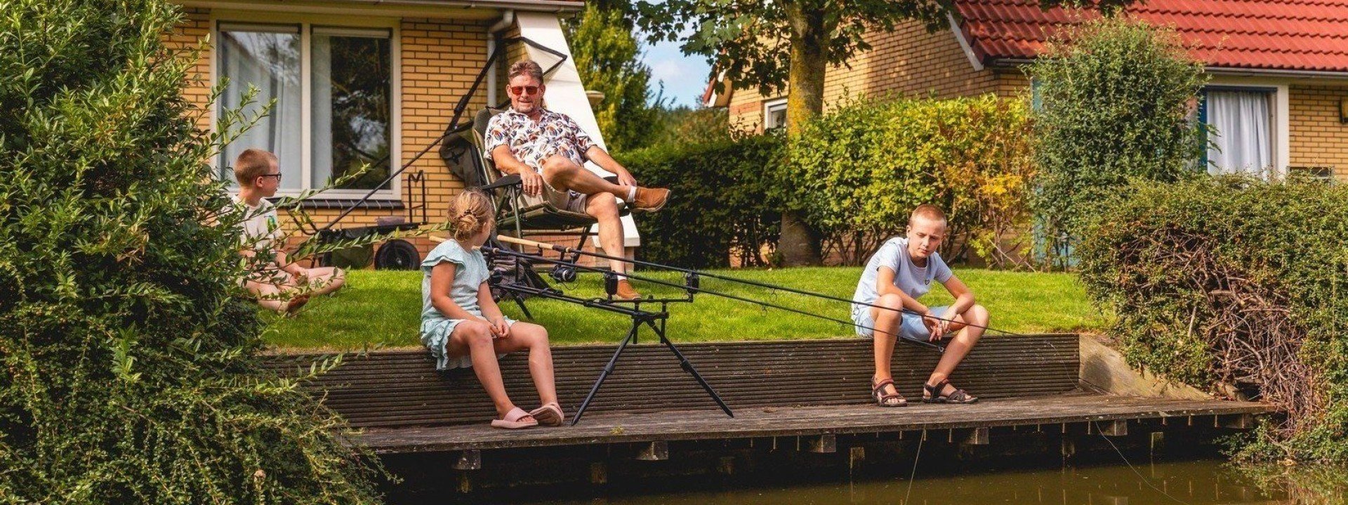Vakantiepark met vissteigers noord holland