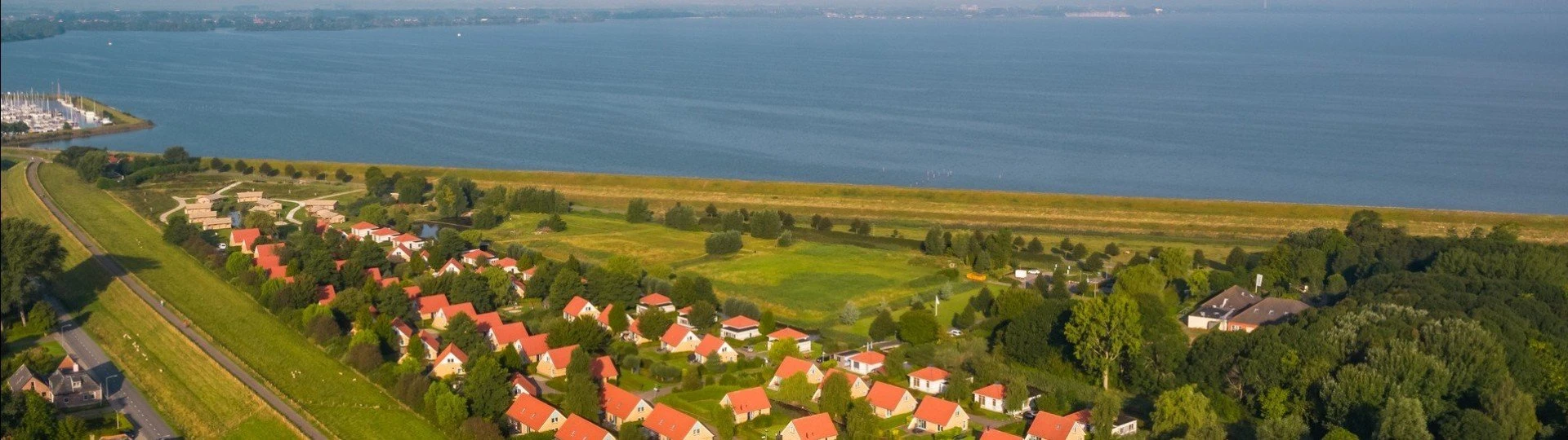 Villavakantiepark ijsselhof aan het ijsselmeer 2